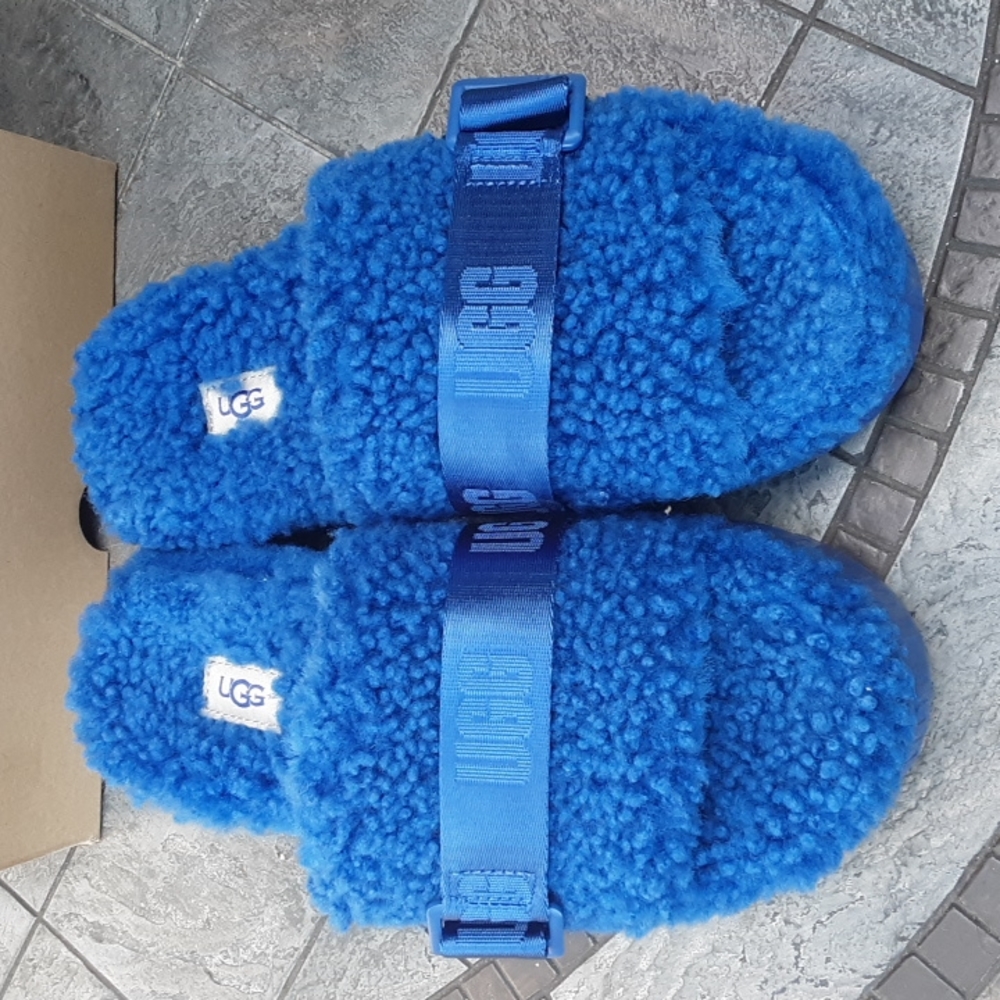 Ugg - Picture 2 of 7